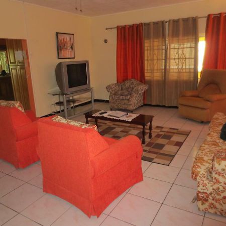 Chateau Yellow Mandeville Bagian luar foto